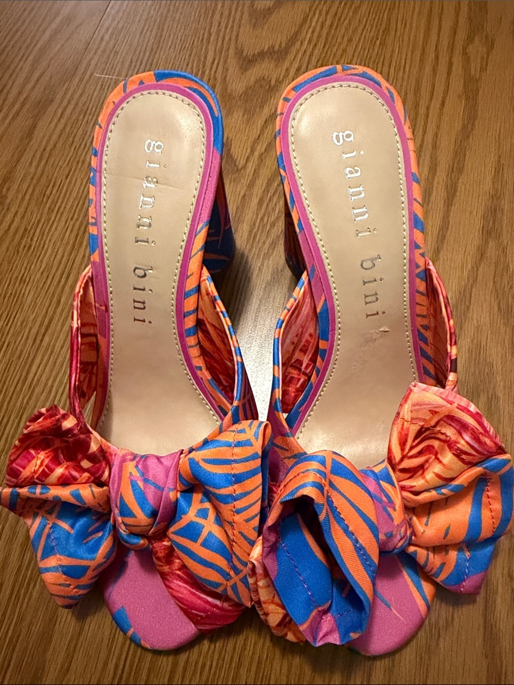 Gianni Bini Keily Palm Print Block Heel Mules Sandals Orange Blue Size 7.5 NWOB
